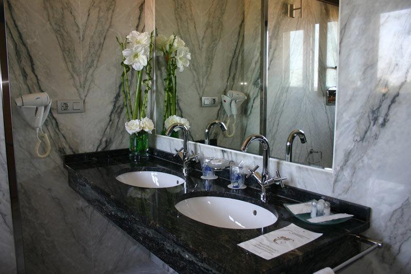 Complejo Aldeola Bed & Breakfast Malpica Eksteriør bilde